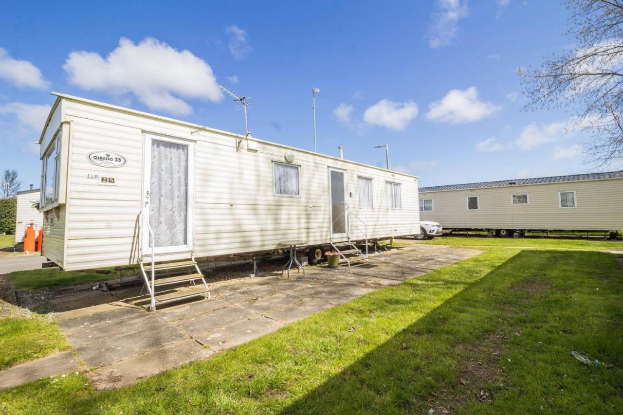 Great 8 Berth Caravan For Hire At Southview Holiday Park In Skegness Ref 33025E 외부 사진