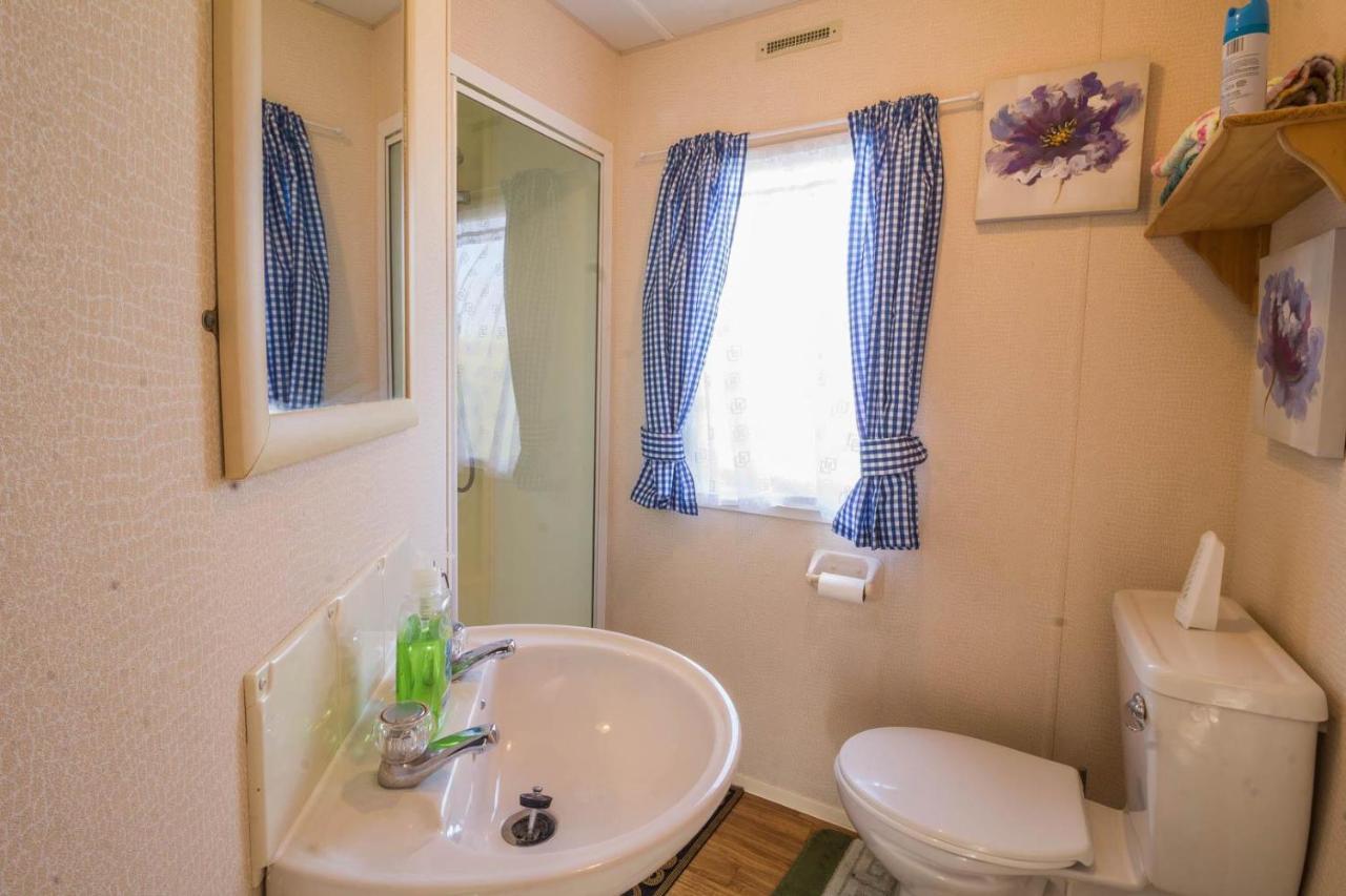 Great 8 Berth Caravan For Hire At Southview Holiday Park In Skegness Ref 33025E 외부 사진