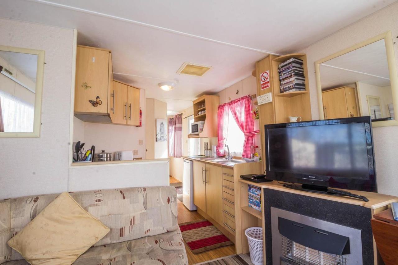 Great 8 Berth Caravan For Hire At Southview Holiday Park In Skegness Ref 33025E 외부 사진